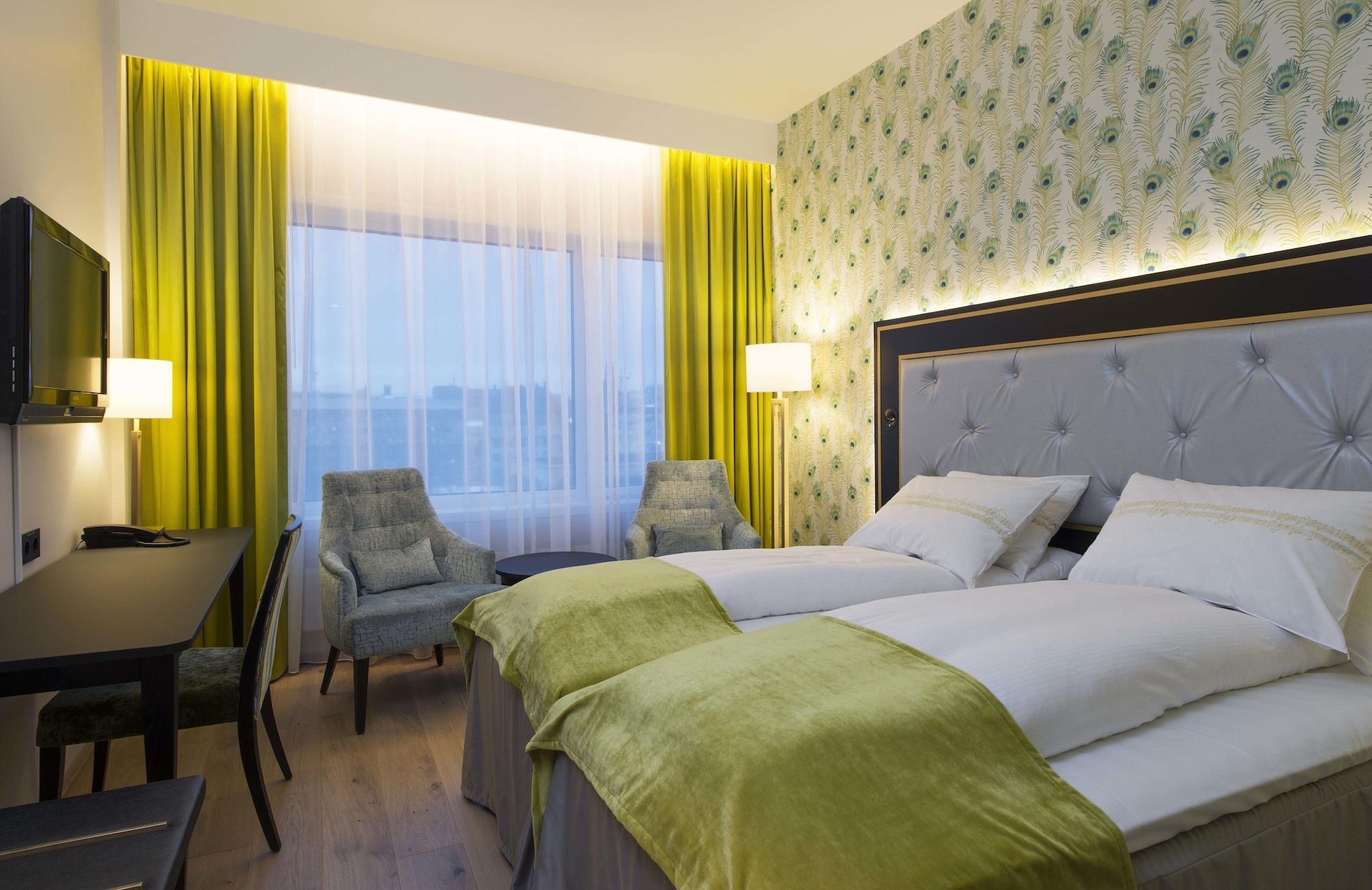 Thon Hotel Opera Осло Экстерьер фото