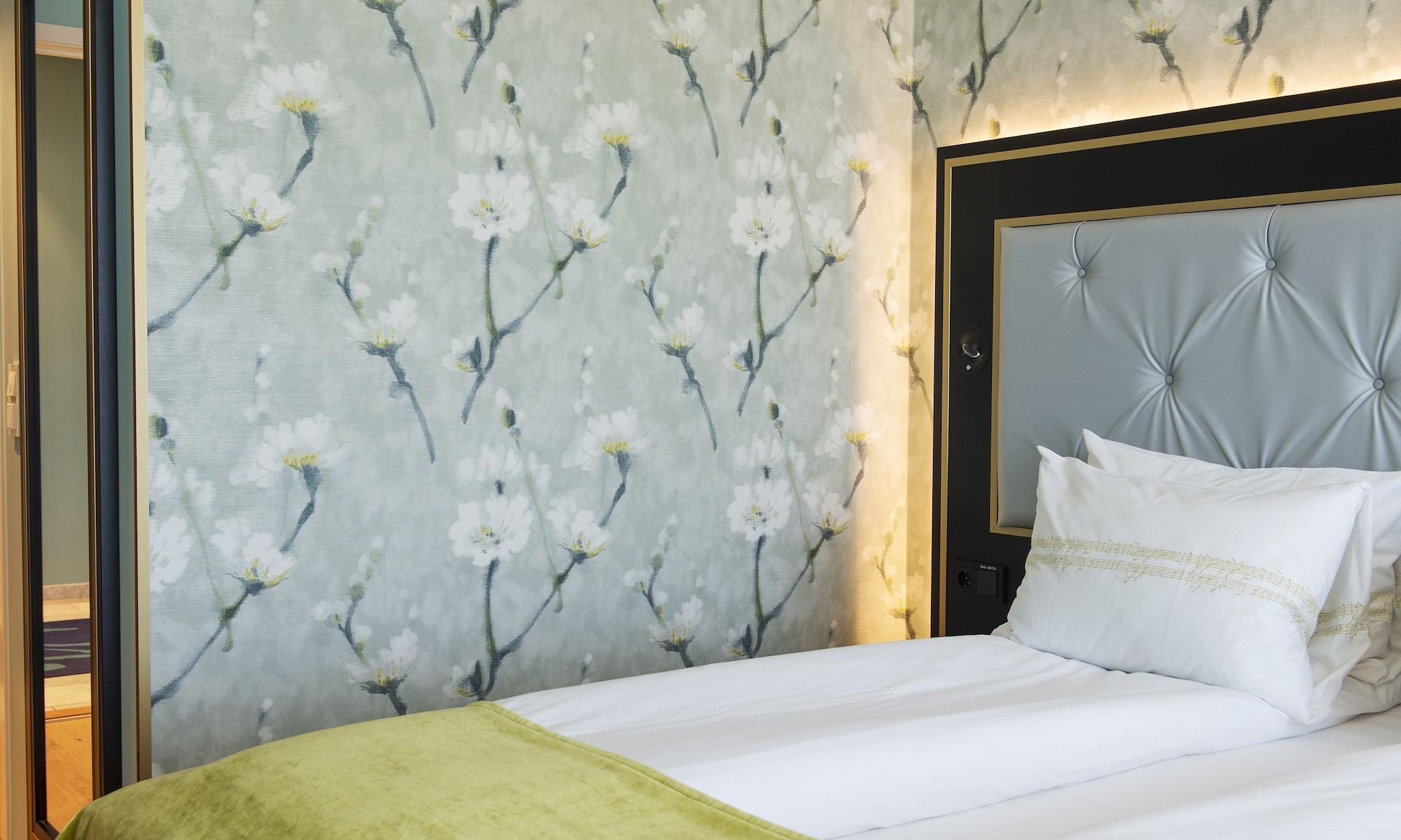 Thon Hotel Opera Осло Экстерьер фото