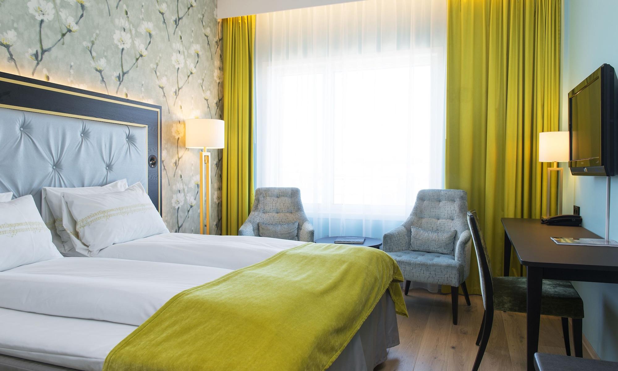Thon Hotel Opera Осло Экстерьер фото