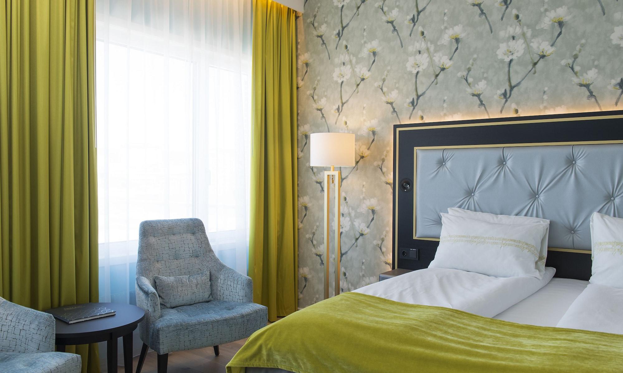 Thon Hotel Opera Осло Экстерьер фото